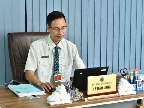 TRƯỞNG VĂN PHÒNG - LÊ BẢO LONG